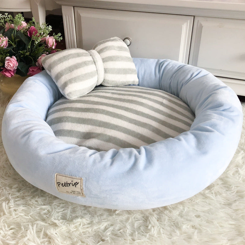 Plush dog kennel