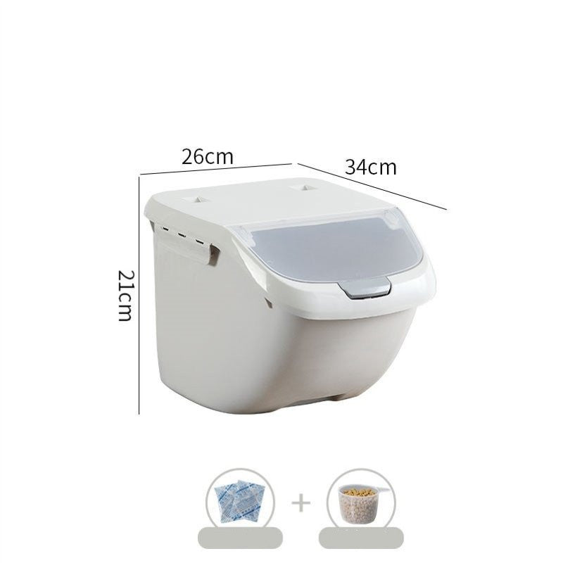 Storage pet food bucket