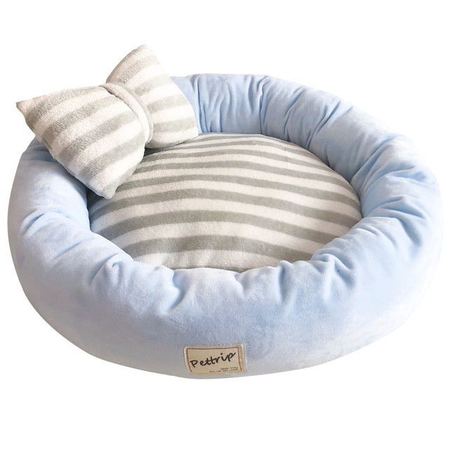 Plush dog kennel