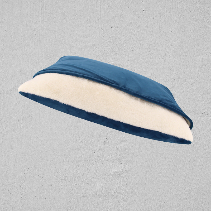 Pet sleeping bag