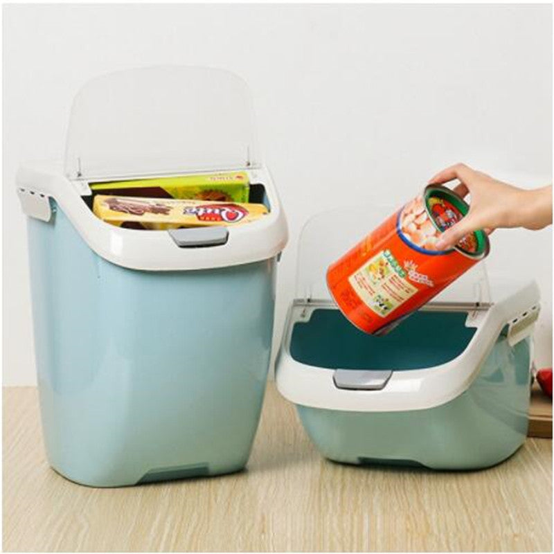 Storage pet food bucket